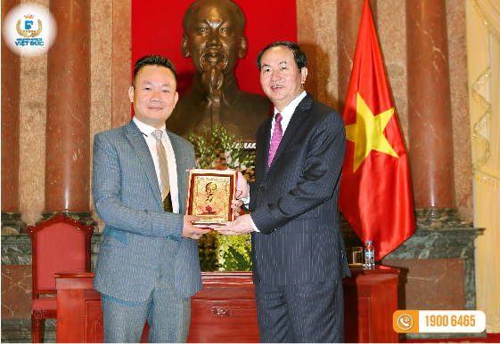 bac-si-nhan-giai-thuong